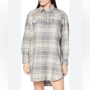 Wrangler Long Pearl Snap Flannel Top